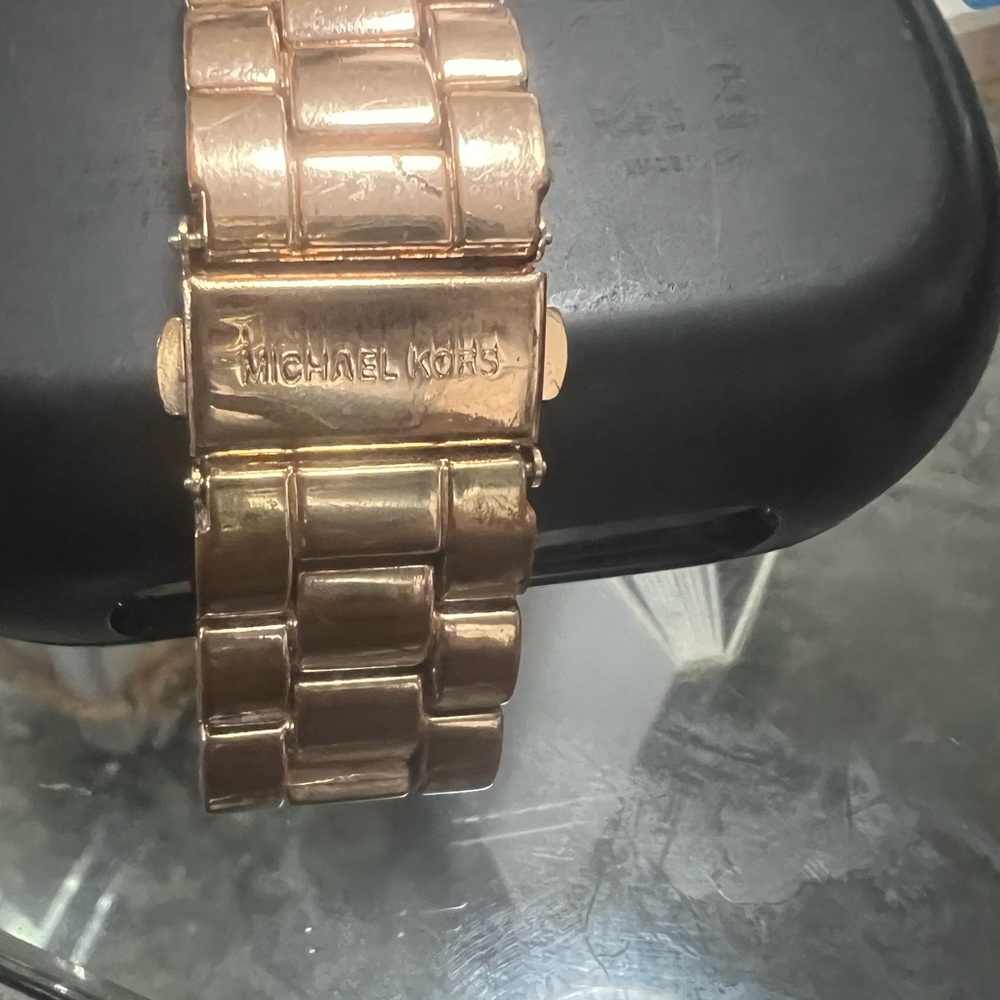 Mk watch - Picture 3 of 8